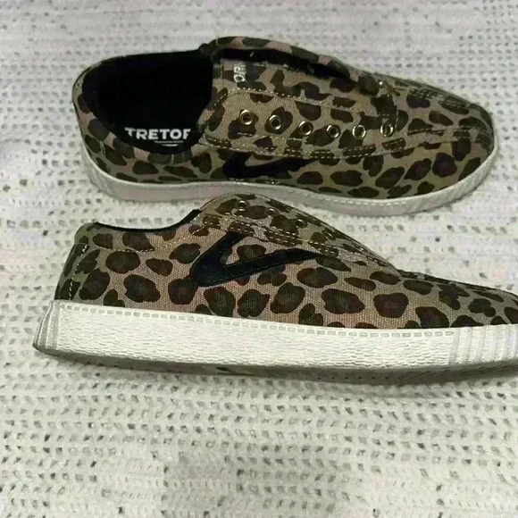 Tretorn Comfort insole system cheetah print tennis shoe size 7 - Picture 2 of 4